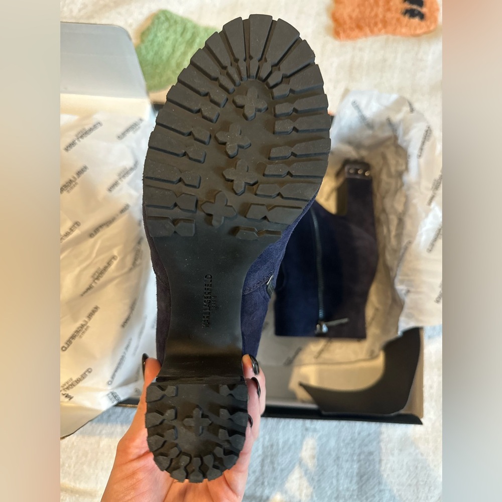 KARL LAGERFELD PARIS LENORE SUEDE BOOT SIZE 8 - Picture 7 of 11